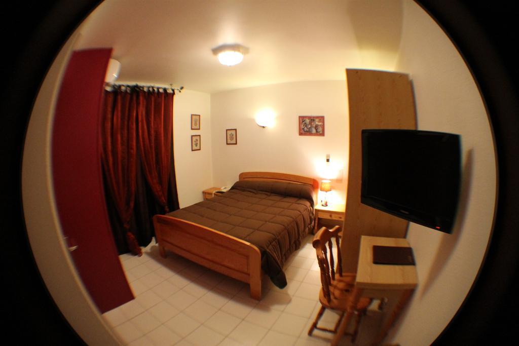 Hotel De La Pomme De Pin Vieux-Boucau-les-Bains Quarto foto
